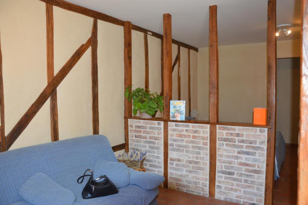 ホテル La Chaumiere オービ二ー・シュル・ ネール 部屋 写真
